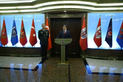 Davutoglu discursa em Ancara