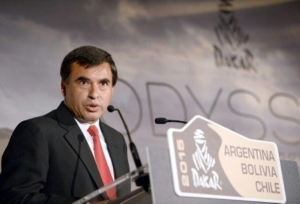 O ministro boliviano da Presid&ecirc;ncia, Juan Ram&oacute;n Quintana, na apresenta&ccedil;&atilde;o oficial da edi&ccedil;&atilde;o 2015 do rali Dacar, em 26 de mar&ccedil;o de 2014, em Paris