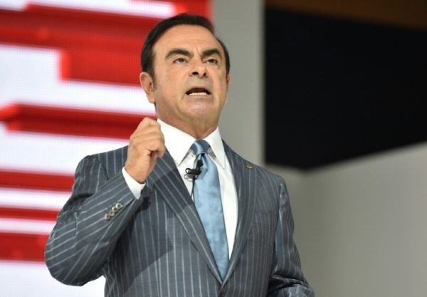 O CEO da Renault, Carlos Ghosn, participa de coletiva de imprensa, em T&oacute;quio, no dia 28 de outubro de 2015