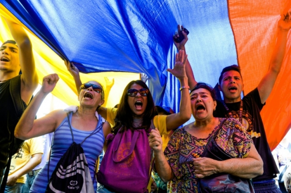 (14 mai) Oponentes de Maduro manifestam-se em Caracas