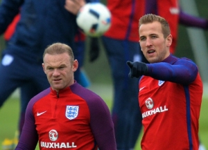 England's Harry Kane and Wayne Rooney.