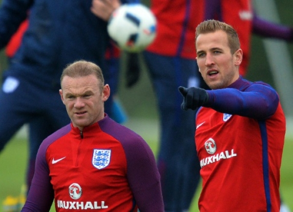 England's Harry Kane and Wayne Rooney.
