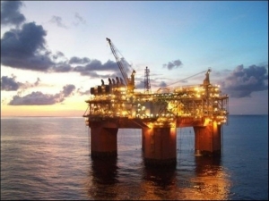 (Arquivo) Plataforma de petr&oacute;leo no Golfo do M&eacute;xico