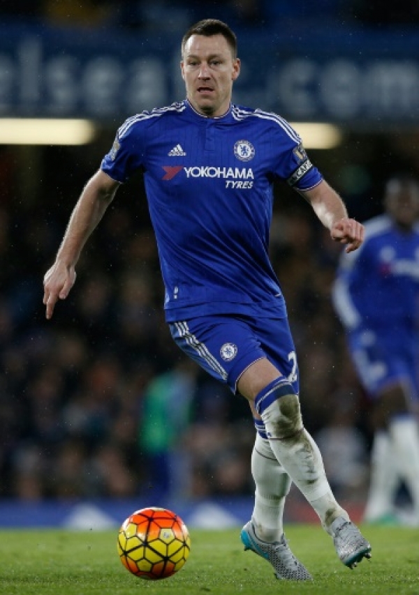 Chelsea's English defender John Terry controls the ball during the English Premier League football match between Chelsea and Manchester United at Stamford Bridge in London on February 7, 2016.