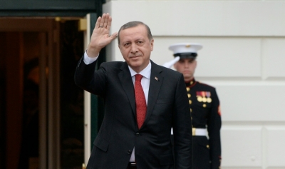 O presidente turco, Recep Tayyip Erdogan, foi finalmente recebido na quinta-feira por seu colega americano, Barack Obama, em Washington, durante uma visita repleta de tens&otilde;es envolvendo a S&iacute;ria e a quest&atilde;o curda, que provocou cenas de viol&ecirc;ncia entre sua escolta e a imprensa.