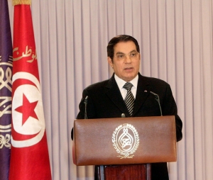 (Arquivo) O ex-presidente tunisiano Zine El Abidine Ben Ali, em Tunes, no dia 12 de dezembro de 2008