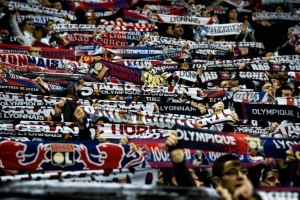 A torcida do Lyon, em D&eacute;cines-Charpieu, no dia 9 de janeiro de 2016