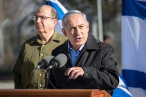 (Arquivo) Netanyahu (d) e Yaalon