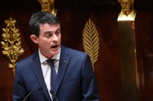 O primeiro-ministro franc&ecirc;s, Manuel Valls, discursa diante da Assembleia Nacional, em Paris, no dia 5 de fevereiro de 2016