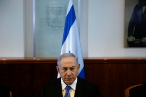 O primeiro-ministro israelense, Benjamin Netanyahu, afirmou neste domingo que seu pa&iacute;s prosseguir&aacute; com as opera&ccedil;&otilde;es na fronteira com Gaza contra a constru&ccedil;&atilde;o de t&uacute;neis, para que nenhuma galeria subterr&acirc;nea desemboque em seu territ&oacute;rio