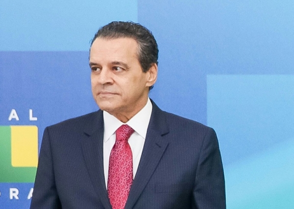 (Arquivo) O ministro do Turismo, Henrique Alves, em Bras&iacute;lia, no dia 16 de abril de 2015
