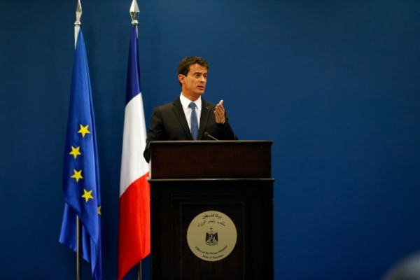 O premier franc&ecirc;s, Manuel Valls, participa de uma entrevista coletiva na Cisjord&acirc;nia