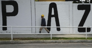 (8 jan) Grafite em um muro de Bogot&aacute;
