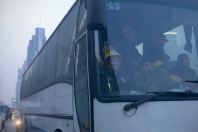 O &ocirc;nibus pegou fogo "subitamente" perto de uma pra&ccedil;a p&uacute;blica de Yinchuan