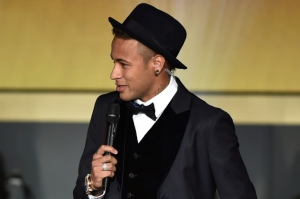 Neymar, do Barcelona, participa de coletiva de imprensa, em Zurique, no dia 11 de janeiro de 2016