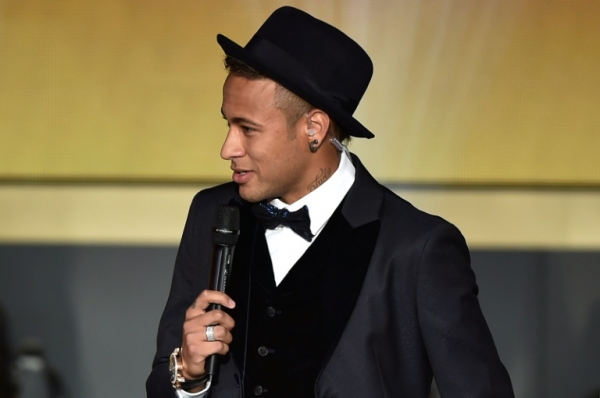 Neymar, do Barcelona, participa de coletiva de imprensa, em Zurique, no dia 11 de janeiro de 2016