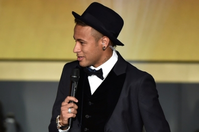 Neymar, do Barcelona, participa de coletiva de imprensa, em Zurique, no dia 11 de janeiro de 2016