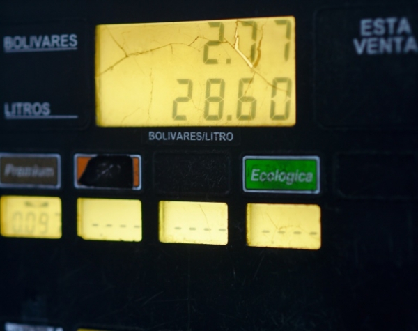 Sete em cada 10 venezuelanos concordam com o aumento da gasolina decretado pelo presidente Nicol&aacute;s Maduro no &uacute;ltimo dia 17