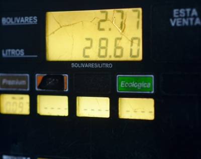 Sete em cada 10 venezuelanos concordam com o aumento da gasolina decretado pelo presidente Nicol&aacute;s Maduro no &uacute;ltimo dia 17