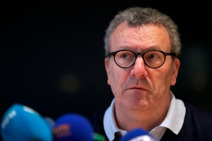 O prefeito de Bruxelas, Yvan Mayeur, participa de uma coletiva de imprensa, no dia 26 de mar&ccedil;o de 2016, sobre os atentados do dia 22 do mesmo m&ecirc;s