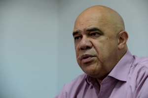 O secret&aacute;rio-executivo da Mesa da Unidade Democr&aacute;tica, Jes&uacute;s Torrealba, em Caracas, no dia 1&ordm; de dezembro de 2015