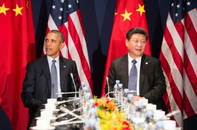 (Arquivo) O presidente americano, Barack Obama (E), e seu contraparte chin&ecirc;s, Xi Jinping
