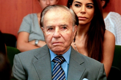 O ex-presidente argentino Carlos Menem, em Buenos Aires, no dia 2 de mar&ccedil;o de 2015