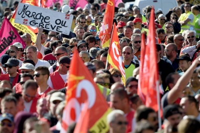 (27 mai) Milhares de militantes do sindicato CGT se manifestam contra a reforma trabalhista do governo, na cidade de Marignane