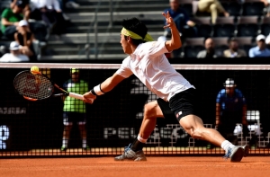 Nishikori em a&ccedil;&atilde;o no saibro do Foro It&aacute;lico, em 10 de maio, em Roma