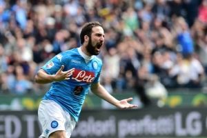 O atacante do Napoli, Gonzalo Higua&iacute;n, durante partida na comuna italiana de &Uacute;dine, em 3 de abril de 2016