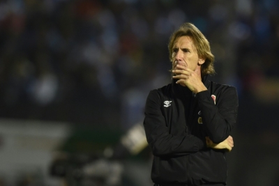 O t&eacute;cnico da sele&ccedil;&atilde;o peruana, o argentino Ricardo Gareca, em Montevid&eacute;u, no dia 29 de mar&ccedil;o de 2016