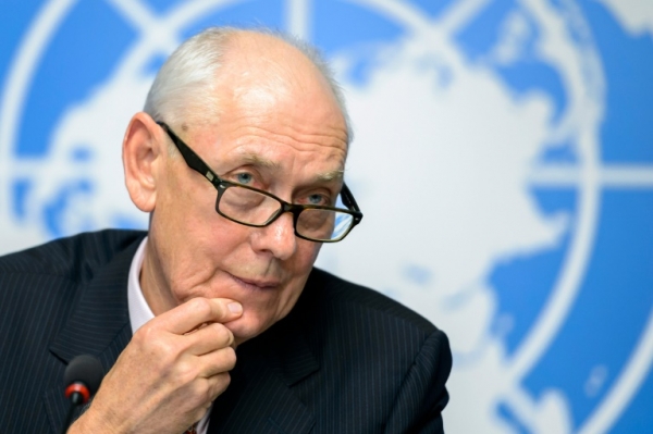 O presidente da Comiss&atilde;o de Investiga&ccedil;&atilde;o dos Direitos Humanos na Eritreia, Mike Smith, apresenta o relat&oacute;rio, em Genebra