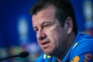 (Arquivo) O t&eacute;cnico Dunga divulgou nesta quinta-feira a lista dos 23 jogadores que disputar&atilde;o em junho a Copa Am&eacute;rica do Centen&aacute;rio, nos Estados Unidos, com sete jogadores da sele&ccedil;&atilde;o ol&iacute;mpica convocados para ganhar experi&ecirc;ncia no &acirc;mbito de conquistar o ouro in&eacute;dito nos Jogos do Rio-2016