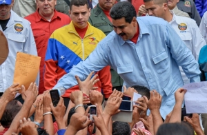 O presidente Nicol&aacute;s Maduro durante com&iacute;cio em Carcas em 31 de maio