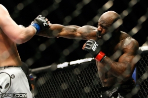 Kimbo Slice, lutador de MMA que ficou famoso depois que os v&iacute;deos de suas lutas nas ruas se tornaram virais, morreu, aos 42 anos