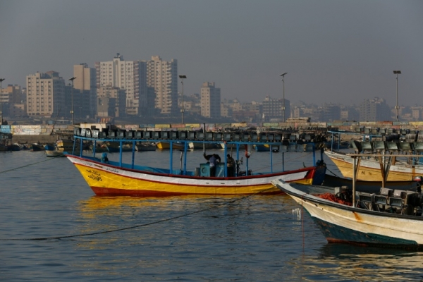 Israel decidiu suavizar o bloqueio mar&iacute;timo imposto &agrave; Faixa de Gaza e ampliar a &aacute;rea na qual os pescadores palestinos est&atilde;o autorizados a trabalhar.