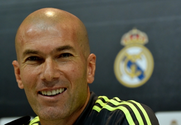 (Arquivo) O t&eacute;cnico do Real Madrid, Zinedine Zidane, participa de coletiva de imprensa, em Madri, no dia 8 de janeiro de 2016
