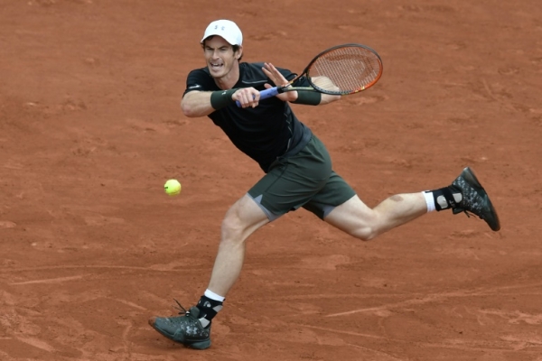 Murray devolve a bola para Stepanek