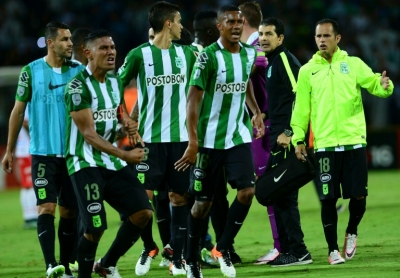 Jogadores do Atl&eacute;tico comemoram a classifica&ccedil;&atilde;o para as quartas de final