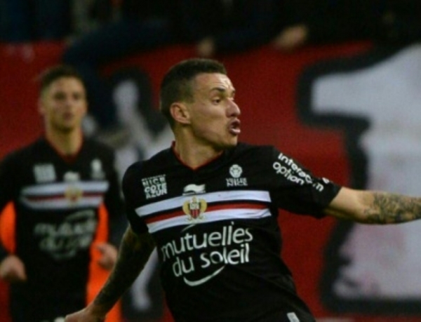 (Arquivo) Wallyson, do Nice, durante partida contra o Reims, em Reims, no dia 12 de dezembro de 2015