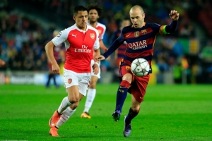 Os experientes Andr&eacute;s Iniesta e Sergio Ramos, capit&atilde;es de Barcelona e Real Madrid, respectivamente, se enfrentam neste s&aacute;bado no cl&aacute;ssico do Campeonato Espanhol, um duelo que cada um disputou mais de trinta vezes na carreira.