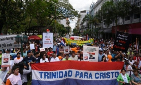 (Outubro) Manifesta&ccedil;&atilde;o em Assun&ccedil;&atilde;o contra o aborto