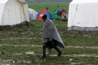 Acampamento de migrantes improvisado na cidade grega de Idomeni