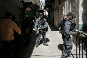 Policiais israelenses s&atilde;o vistos em Jerusal&eacute;m, no dia 8 de mar&ccedil;o de 2016