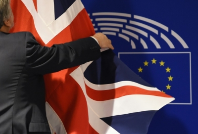 Tr&ecirc;s pesquisas sobre o referendo de 23 de junho divulgadas nesta ter&ccedil;a e quarta-feira apontam uma ampla vantagem dos partid&aacute;rios da perman&ecirc;ncia do Reino Unido na Uni&atilde;o Europeia (UE)