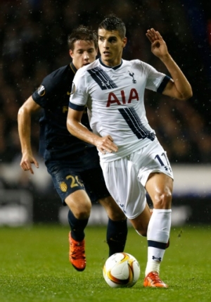 Monaco's Croatian midfielder Mario Pasalic (L) runs after Tottenham Hotspur's Argentinian midfielder Erik Lamela during the UEFA Europa League group J football match between Tottenham Hotspur and Monaco at White Hart Lane in north London on December 10, 2015. AFP PHOTO / IAN KINGTON