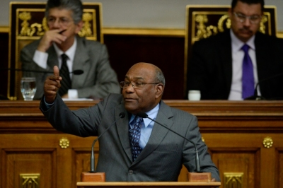 O vice-presidente venezuelano, Arist&oacute;bulo Ist&uacute;riz, discursa no Parlamento, em Caracas, no dia 23 de fevereiro de 2016