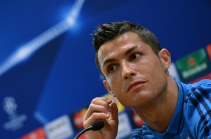 Cristiano Ronaldo, do Real Madrid, participa de coletiva de imprensa, em Roma, no dia 16 de fevereiro de 2016