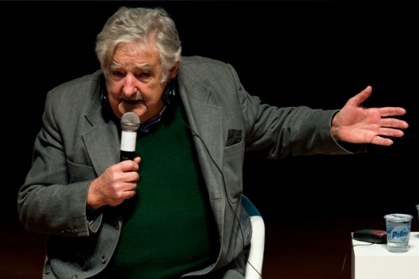 (Arquivo) O ex-presidente uruguaio Jos&eacute; Mujica, em S&atilde;o Bernardo do Campo, S&atilde;o Paulo, no dia 29 de agosto de 2015