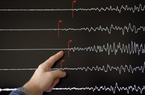 Um forte sismo de 6,4 graus de magnitude foi registrado nesta quinta-feira em Chiapas, sudeste do M&eacute;xico, onde pr&eacute;dios p&uacute;blicos e escolas foram evacuados, enquanto seu impacto chegou &agrave; vizinha Guatemala, informou o Instituto Geol&oacute;gico dos Estados Unidos (USGS)